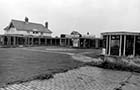 Bungalow Cafe [1977]